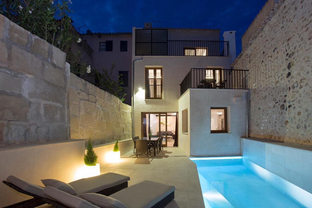 Antigua Casa De Pueblo Sant Sebastia Vakantiehuis